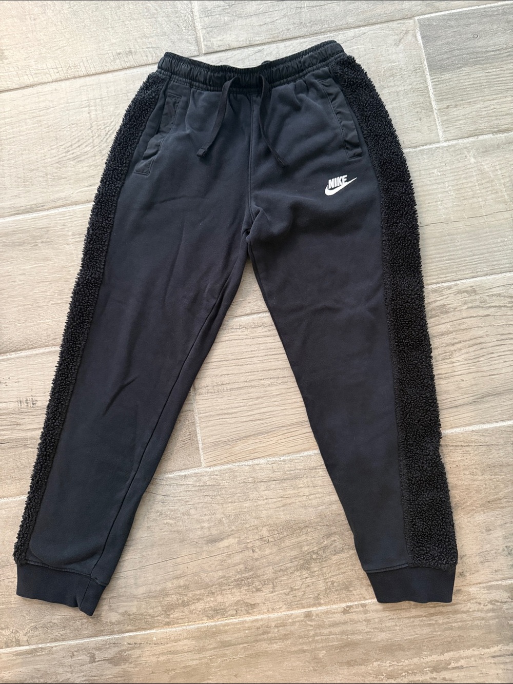 Nike Black Kids Sherpa-Trim Joggers